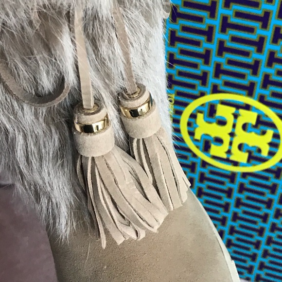 ❄️❄️❄️TORY BURCH WINTER FUR BOOTS, size 9 - Picture 3 of 6
